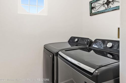 2 Browning Ct, Bricktown NJ  08724-1907 exterior