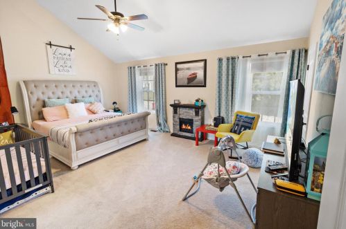 99 Nathaniel Dr, Charles Town WV  25414-1290 exterior