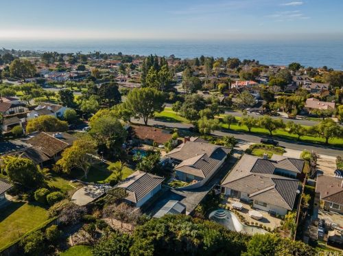 1548 Palos Verdes Dr, Palos Verdes Estates CA 90274-1024 exterior