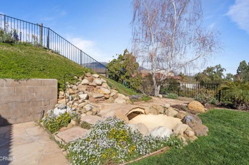 815 Vista Grande Dr, Santa Paula CA  93060-1335 exterior
