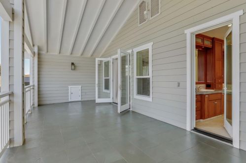 10817 Goldsborough Cir, Valley Home CA 95361-7649 exterior