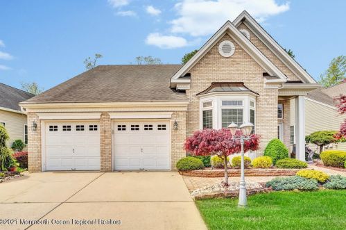 90 Crooked Stick Rd, Jackson Twp, NJ 08527-4035