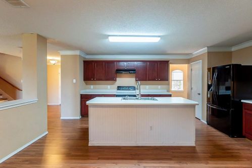 1411 Heather Ridge Dr, Lancaster, TX 75146-1196