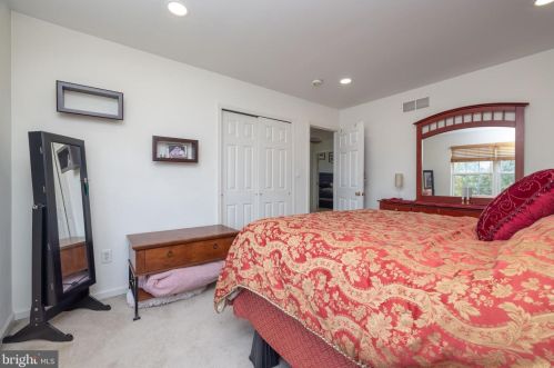 6 Chapman Ln, Bear DE  19701-6364 exterior