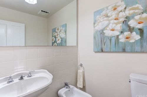 462 Mercedes Ln, Pismo Beach CA  93420-2658 exterior