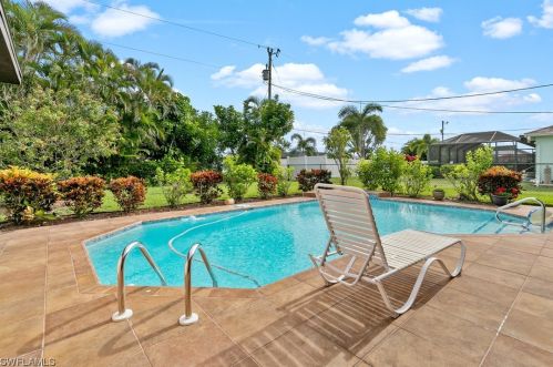 3747 1st Pl, Cape Coral, FL 33904-4804