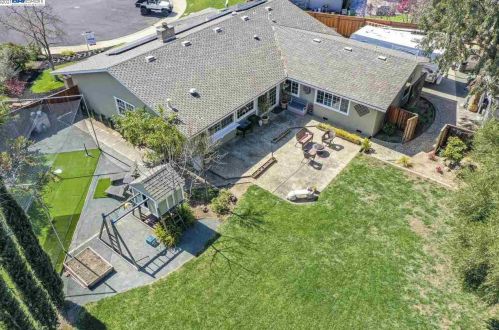 1126 Killarney St, Livermore, CA 94550-5663