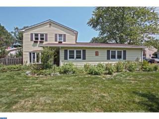46 Colonial Lake Dr, Trenton, NJ 08648-4125