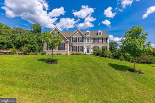 40 Emma Ct, Downingtown, PA 19335-4989