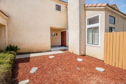 1667 Brockton Ave, Redlands CA  92374-3974 exterior