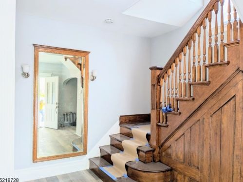 33 Wilcox Ave, East Orange NJ  07018-3320 exterior