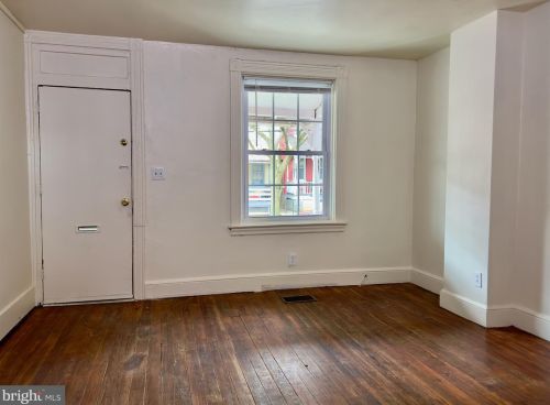 565 Pershing Ave, Lancaster PA  17602-4369 exterior