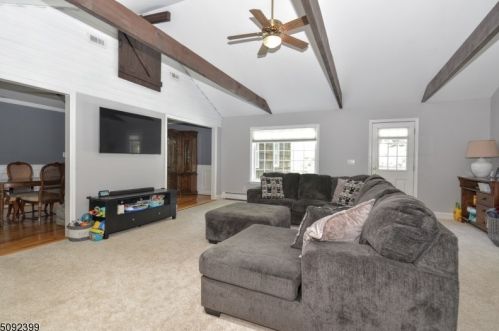 36 Old Milford Ln, West Milford Lakes NJ  07480-1123 exterior