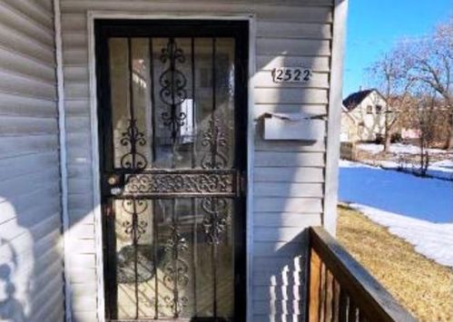 2522 36th St, Milwaukee WI 53210-3041 exterior