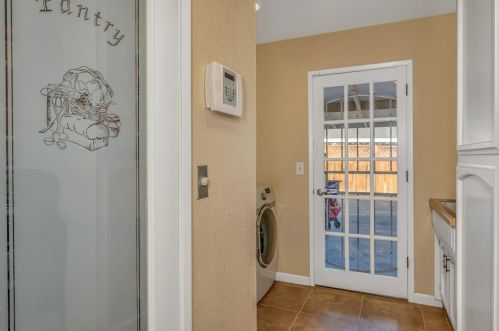 1047 Tyler Ave, Los Banos CA 93635-4839 exterior