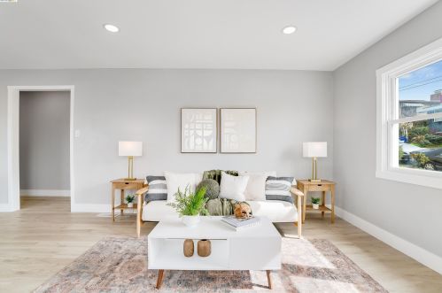 6549 Kensington Ave, Richmond CA  94805-1664 exterior