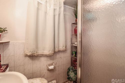 229 Delmore Ave, South Plainfield NJ  07080-3207 exterior