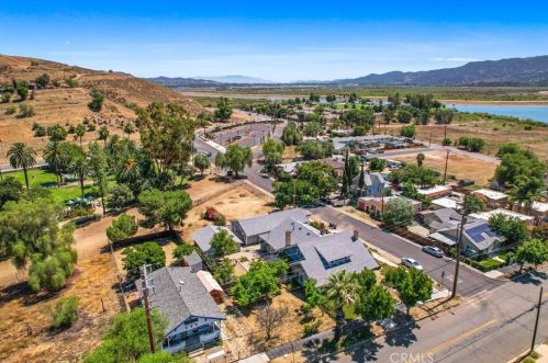 228 Spring St, Lake Elsinore CA  92530-4103 exterior