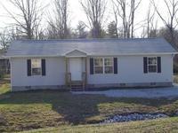 111 Jackson St, Hendersonville, NC 28792-6469