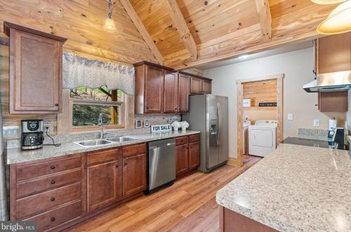 1600 Mercer Rd, Haymarket VA  20169 exterior