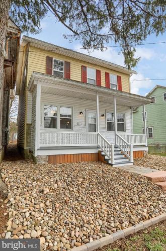 317 4th St, Porter, PA 17980-1558