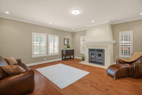 18660 Castle Lake Dr, Morgan Hill CA  95037-9472 exterior