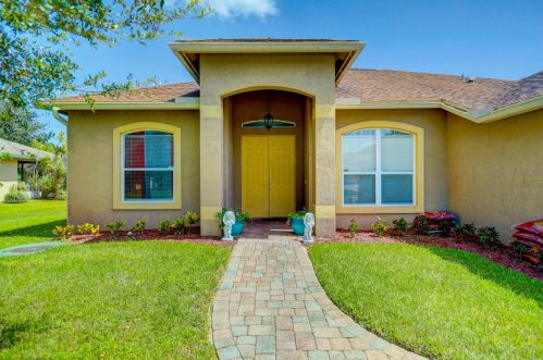 1901 Lennox St, Fort Pierce, FL 34953-1349