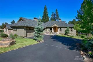 2876 Lakemont Dr, Bend OR  97701-7031 exterior