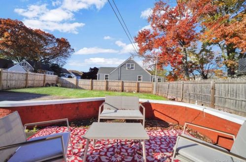 150 Summit St, Bridgeport CT  06606-4839 exterior