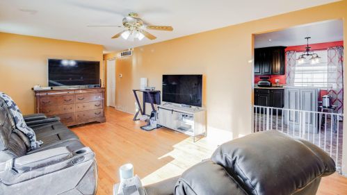 1306 Montego Dr, Springfield OH  45503-6223 exterior