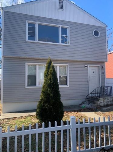 173 Robert St, Bridgeport CT  06606-3927 exterior