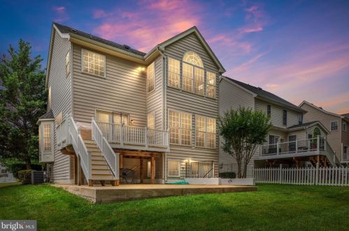 6465 Ashby Grove Loop, Haymarket VA  20169-3211 exterior