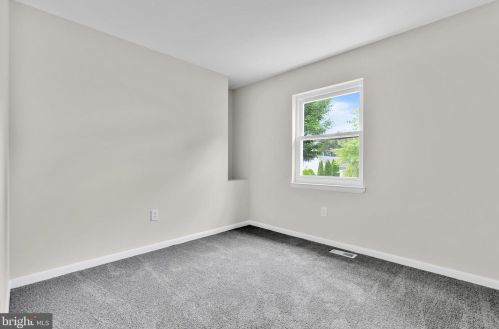 1802 Lakeshore Dr, Browns Mills NJ  08015-1364 exterior