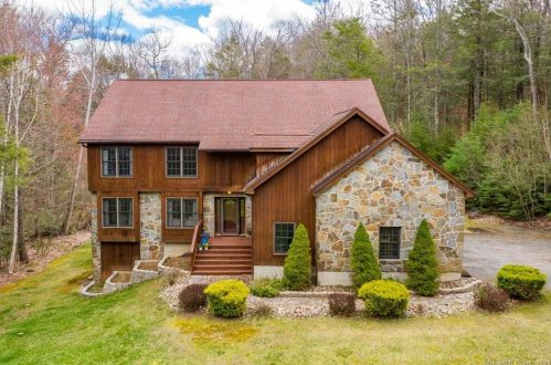 110 Elizabeth Rd, New Hartford, CT 06057-3649