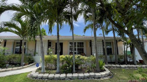 16221 101st Ave, Miami, FL 33157-3217