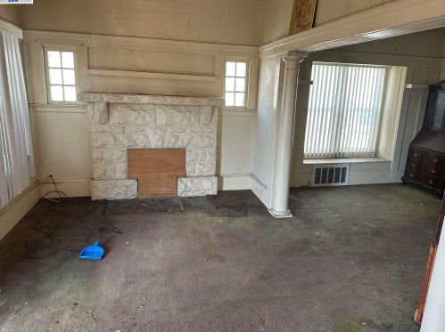 2216 25th St, Oakland CA  94606-3536 exterior