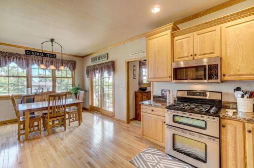 1438 134th Ave, New Johannesburg, WI 54017-6825