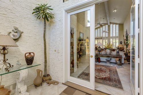 32 Lincoln Pl, Rancho Mirage CA  92270-1970 exterior