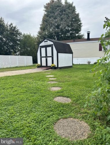 83 Kennedy Dr, Fairless Hills, PA 19030-2008
