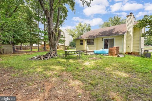 13439 Princedale Dr, Woodbridge VA  22193-3911 exterior