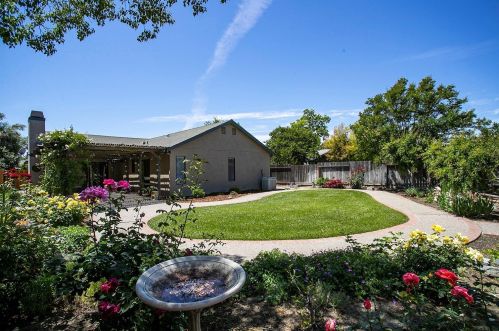603 Crystal Springs Dr, Woodland CA  95776-5772 exterior