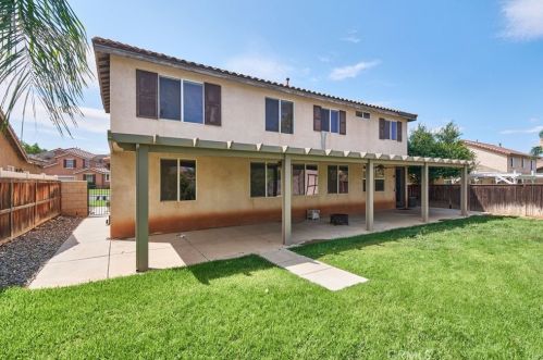 122 Quartz Ln, Perris CA  92570-7268 exterior