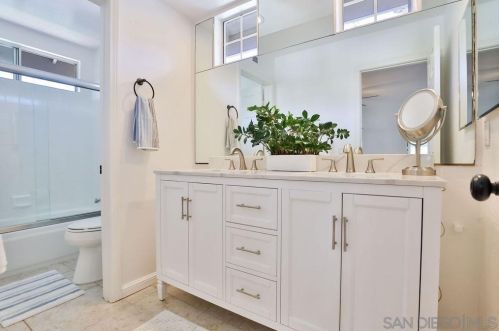 4373 Corte De La Fonda, San Diego CA  92130-2126 exterior