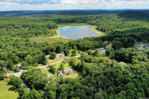 26 Beacham Rd, Rhinebeck NY  12572-3001 exterior