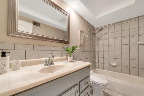 7180 Orchard Dr, Gilroy CA  95020-6307 exterior