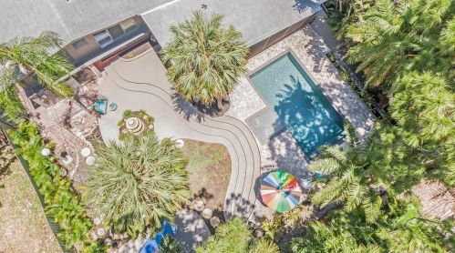 4610 Cypress Way, Saint Petersburg FL  33705-4526 exterior