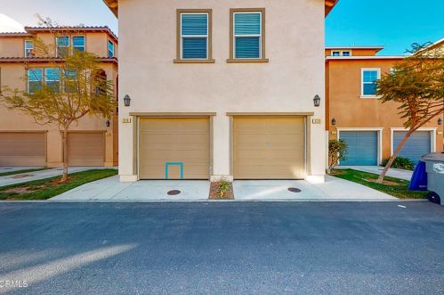 3120 Lisbon Ln, Oxnard CA 93036-7623 exterior