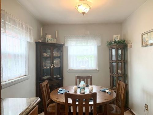 1922 Raymond Ave, Latrobe PA  15650-3044 exterior