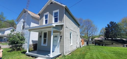 454 Gray St, Zanesville, OH 43701-4756