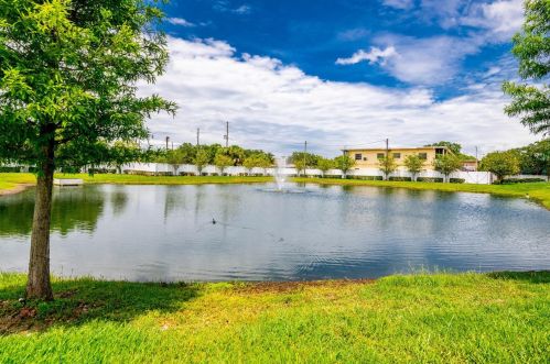 575 53rd Ave, Saint Petersburg, FL 33703